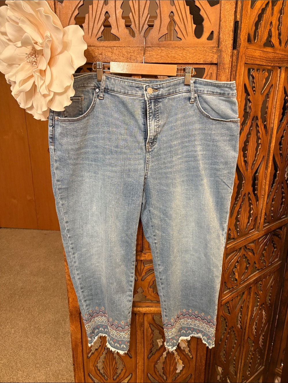 Chico's Light Blue Embroidered Cropped Jeans